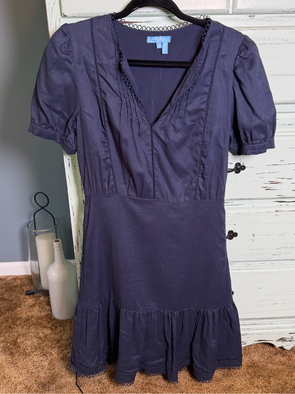 Draper James Navy V-Neck Short Sleeve Dress. Women’s size medium.